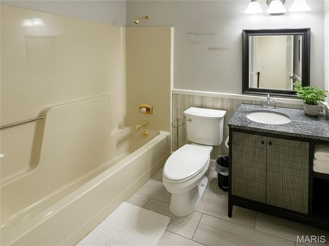 7412 Oakwood South Drive, Cedar Hill, MO 63016