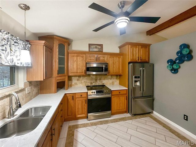 7412 Oakwood South Drive, Cedar Hill, MO 63016