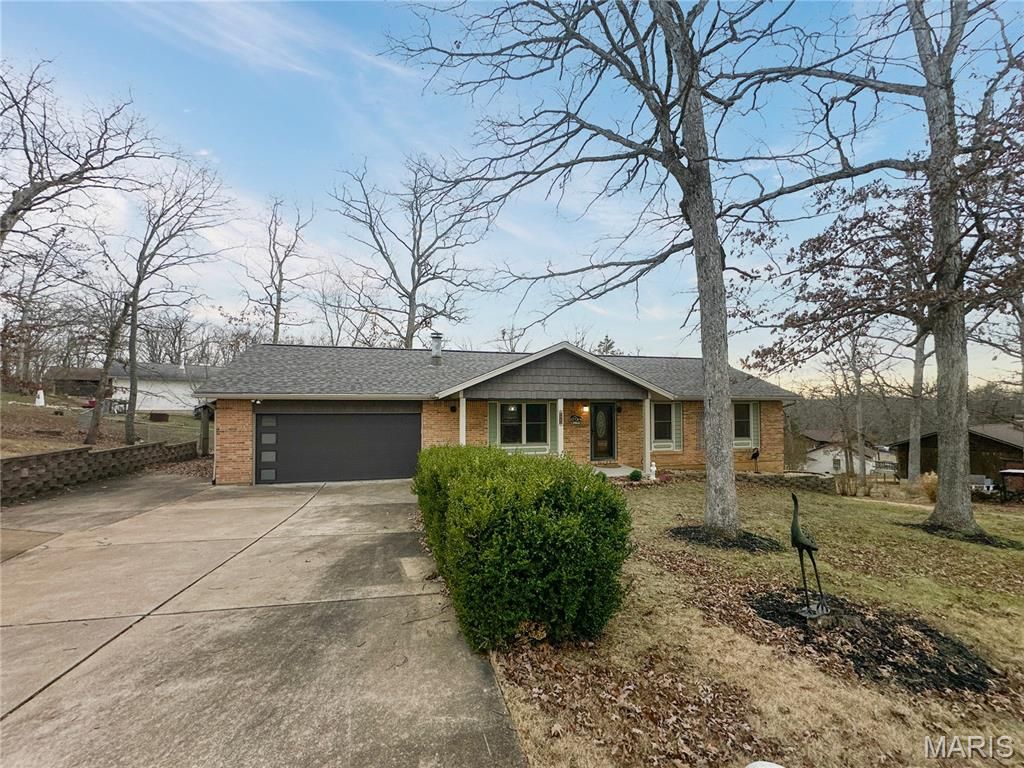 7412 Oakwood South Drive, Cedar Hill, MO 63016