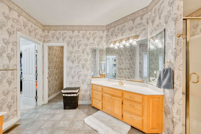 2328 S Celebration Avenue, Springfield, MO 65809