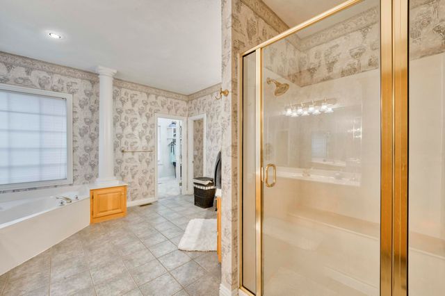 2328 S Celebration Avenue, Springfield, MO 65809