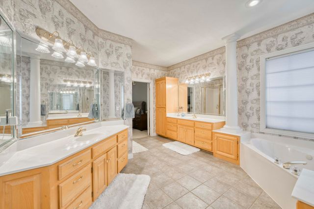 2328 S Celebration Avenue, Springfield, MO 65809