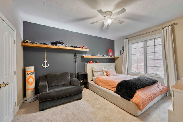 2328 S Celebration Avenue, Springfield, MO 65809