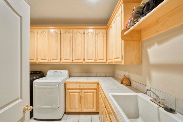 2328 S Celebration Avenue, Springfield, MO 65809