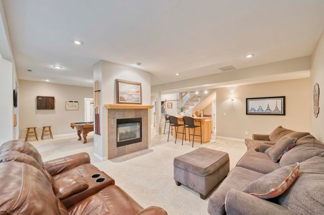 2328 S Celebration Avenue, Springfield, MO 65809