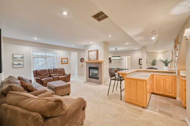 2328 S Celebration Avenue, Springfield, MO 65809