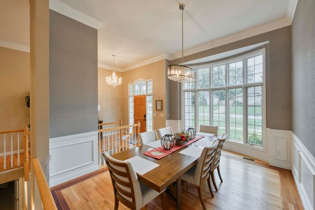 2328 S Celebration Avenue, Springfield, MO 65809