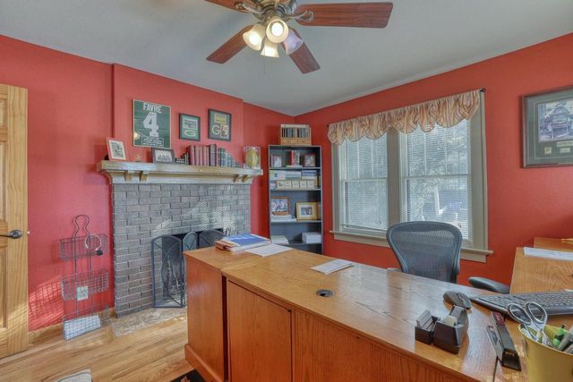 N50W34710 Wisconsin AVENUE, Okauchee, WI 53069
