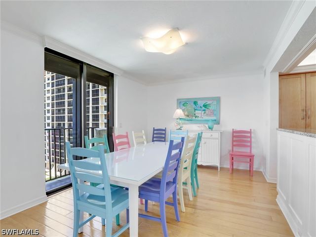 10851 Gulf Shore DR 605, Naples, FL 34108