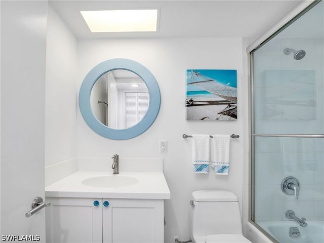 10851 Gulf Shore DR 605, Naples, FL 34108