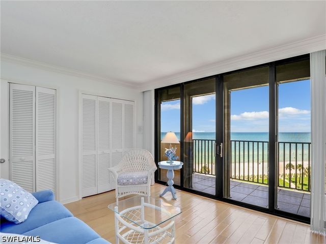 10851 Gulf Shore DR 605, Naples, FL 34108