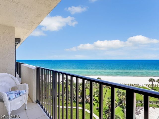 10851 Gulf Shore DR 605, Naples, FL 34108