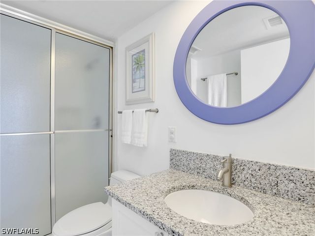 10851 Gulf Shore DR 605, Naples, FL 34108