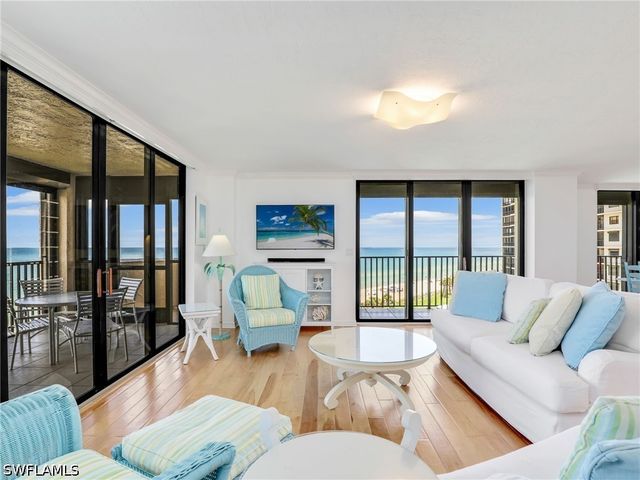 10851 Gulf Shore DR 605, Naples, FL 34108