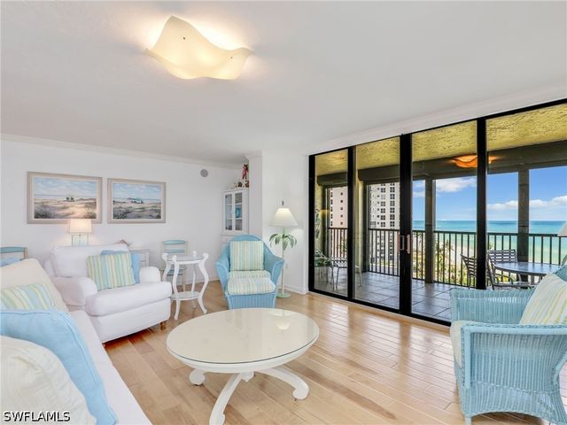 10851 Gulf Shore DR 605, Naples, FL 34108