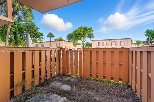 7151 Miami Lakes Dr P-22, Miami Lakes, FL 33014