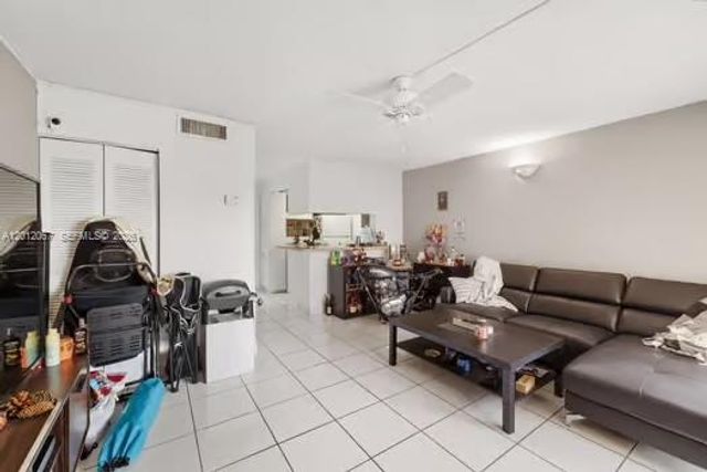 7151 Miami Lakes Dr P-22, Miami Lakes, FL 33014
