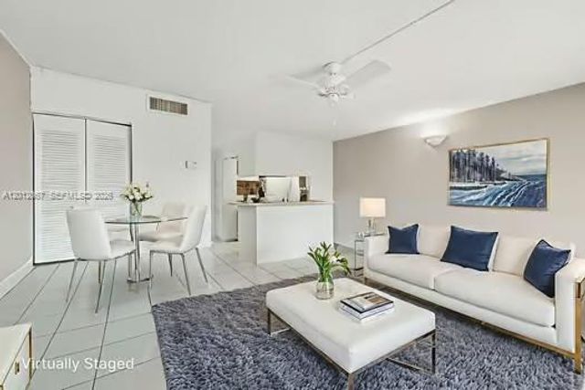 7151 Miami Lakes Dr P-22, Miami Lakes, FL 33014