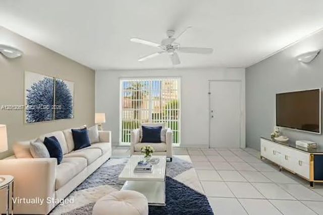 7151 Miami Lakes Dr P-22, Miami Lakes, FL 33014