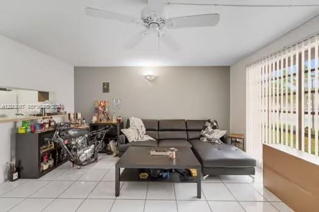 7151 Miami Lakes Dr P-22, Miami Lakes, FL 33014