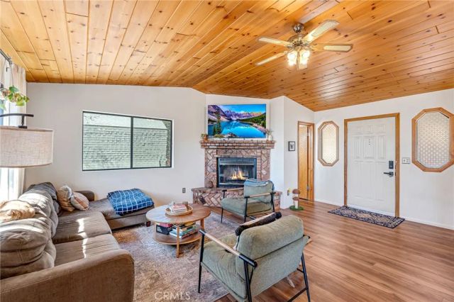 31701 Panorama, Running Springs, CA 92382