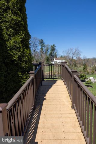 129 BERWICK DR, West Chester, PA 19382