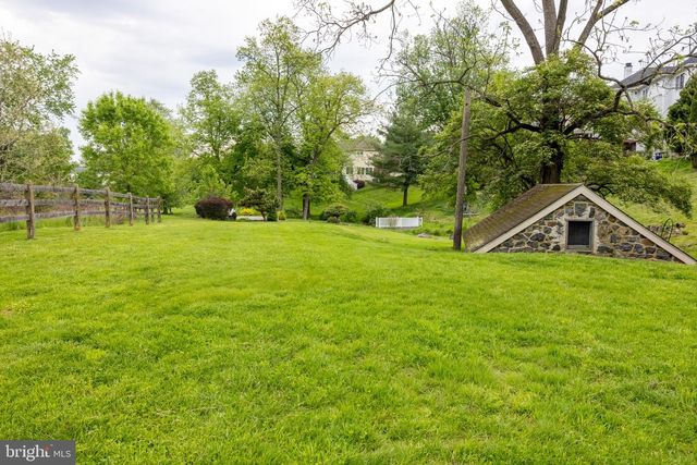 129 BERWICK DR, West Chester, PA 19382