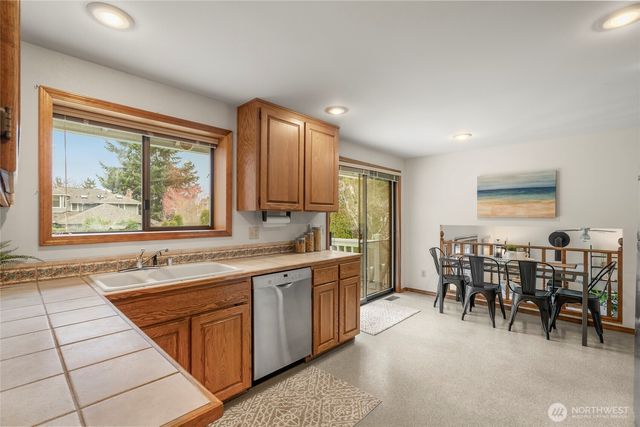 18726 92nd Avenue W, Edmonds, WA 98020