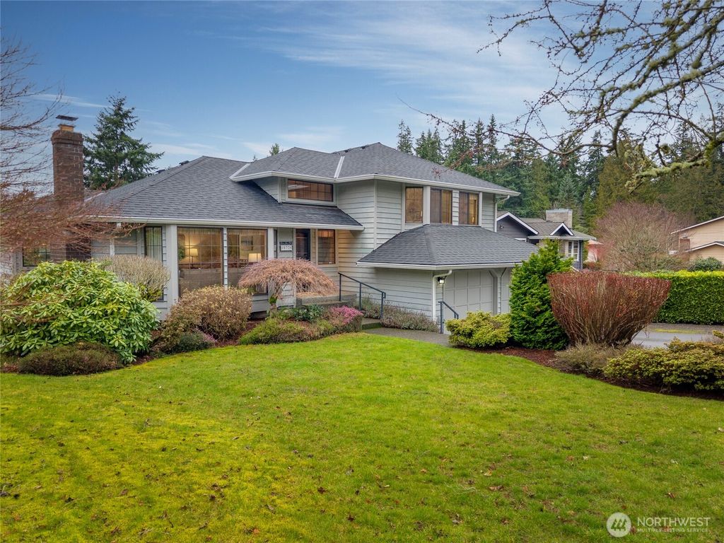 18726 92nd Avenue W, Edmonds, WA 98020