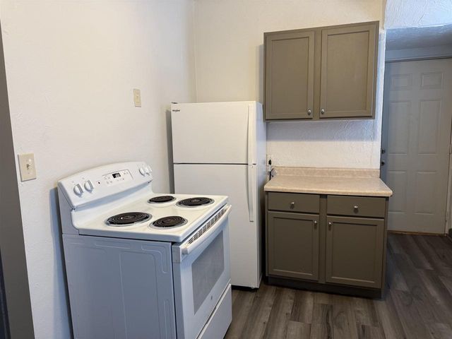 1400 KNAPP STREET, Oshkosh, WI 54902