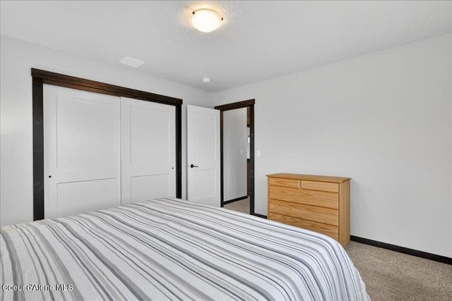 4302 N Donovan LN, Post Falls, ID 83854