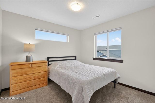 4302 N Donovan LN, Post Falls, ID 83854