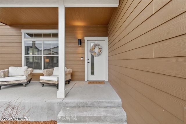 4302 N Donovan LN, Post Falls, ID 83854