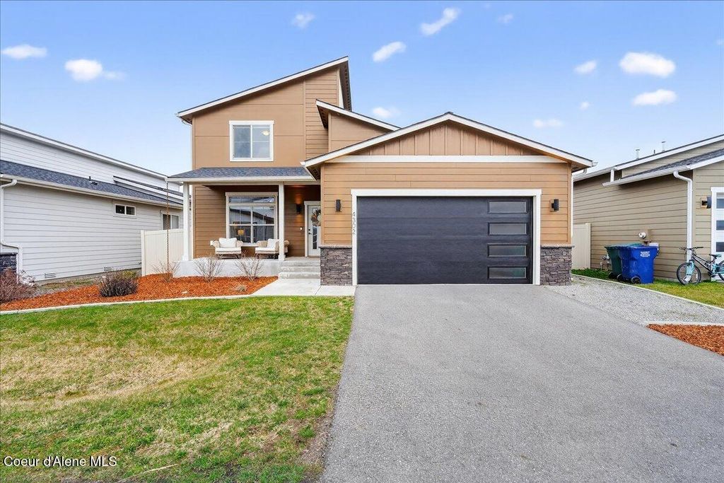 4302 N Donovan LN, Post Falls, ID 83854