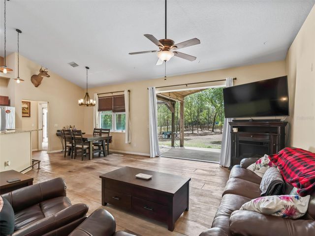 2187 COUNTY ROAD 243C, Wildwood, FL 34785