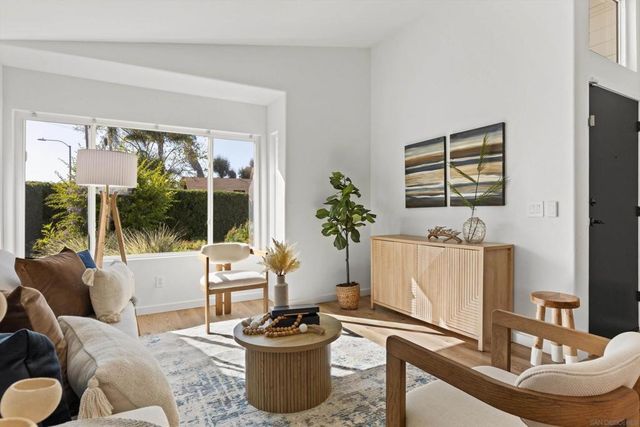 4640 Waverly Rd, Oceanside, CA 92056