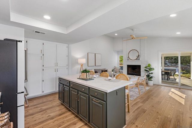 4640 Waverly Rd, Oceanside, CA 92056