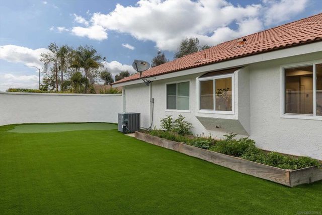 4640 Waverly Rd, Oceanside, CA 92056
