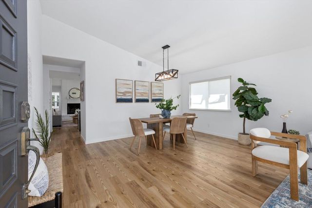 4640 Waverly Rd, Oceanside, CA 92056