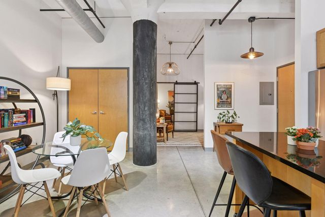 250 Park Avenue 610, Minneapolis, MN 55415