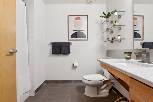 250 Park Avenue 610, Minneapolis, MN 55415