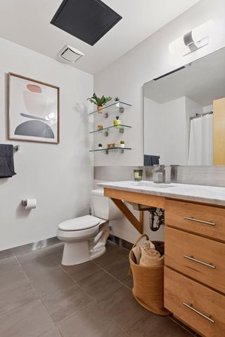 250 Park Avenue 610, Minneapolis, MN 55415