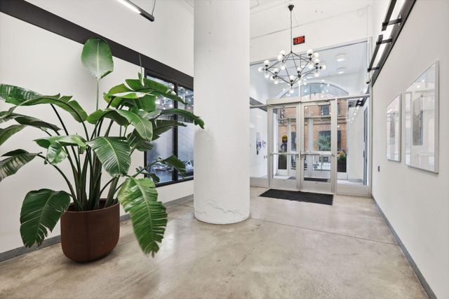 250 Park Avenue 610, Minneapolis, MN 55415