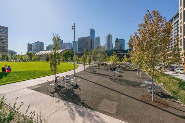 250 Park Avenue 610, Minneapolis, MN 55415