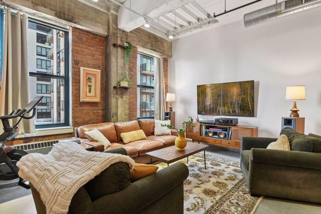 250 Park Avenue 610, Minneapolis, MN 55415