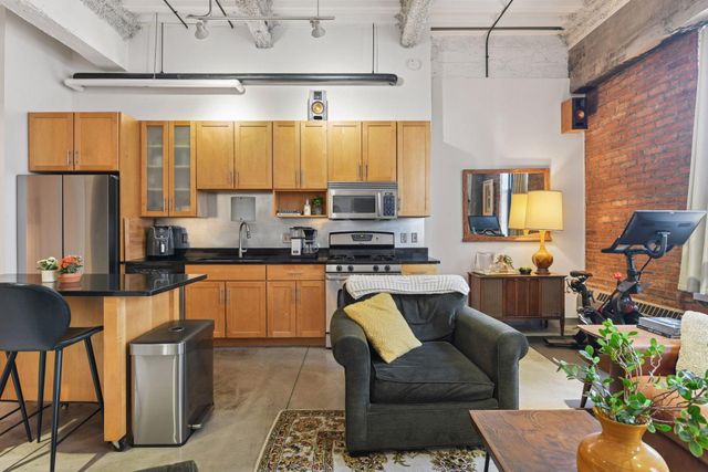 250 Park Avenue 610, Minneapolis, MN 55415