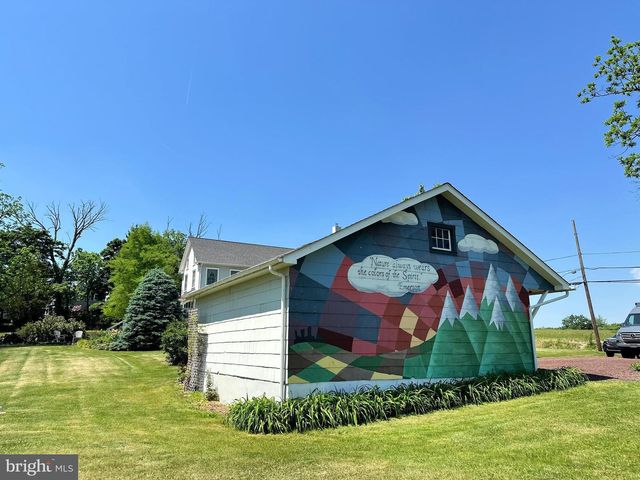 2382 BERGEY RD, Harleysville, PA 19438