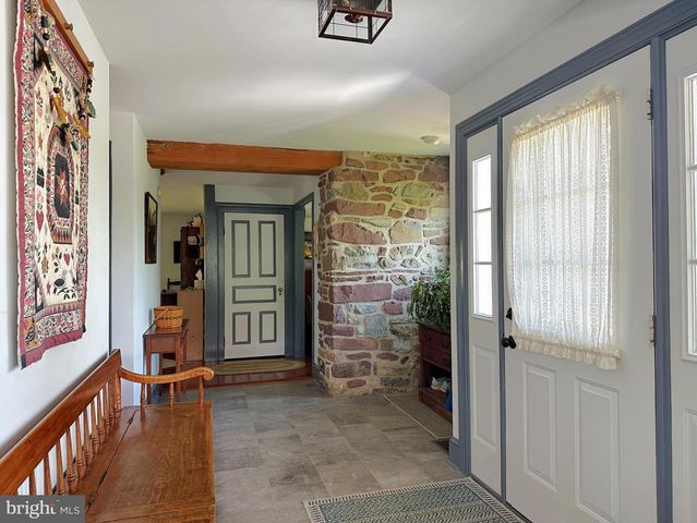 2382 BERGEY RD, Harleysville, PA 19438