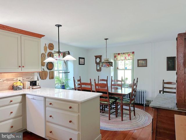 2382 BERGEY RD, Harleysville, PA 19438