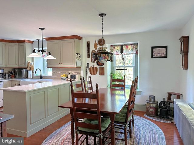 2382 BERGEY RD, Harleysville, PA 19438